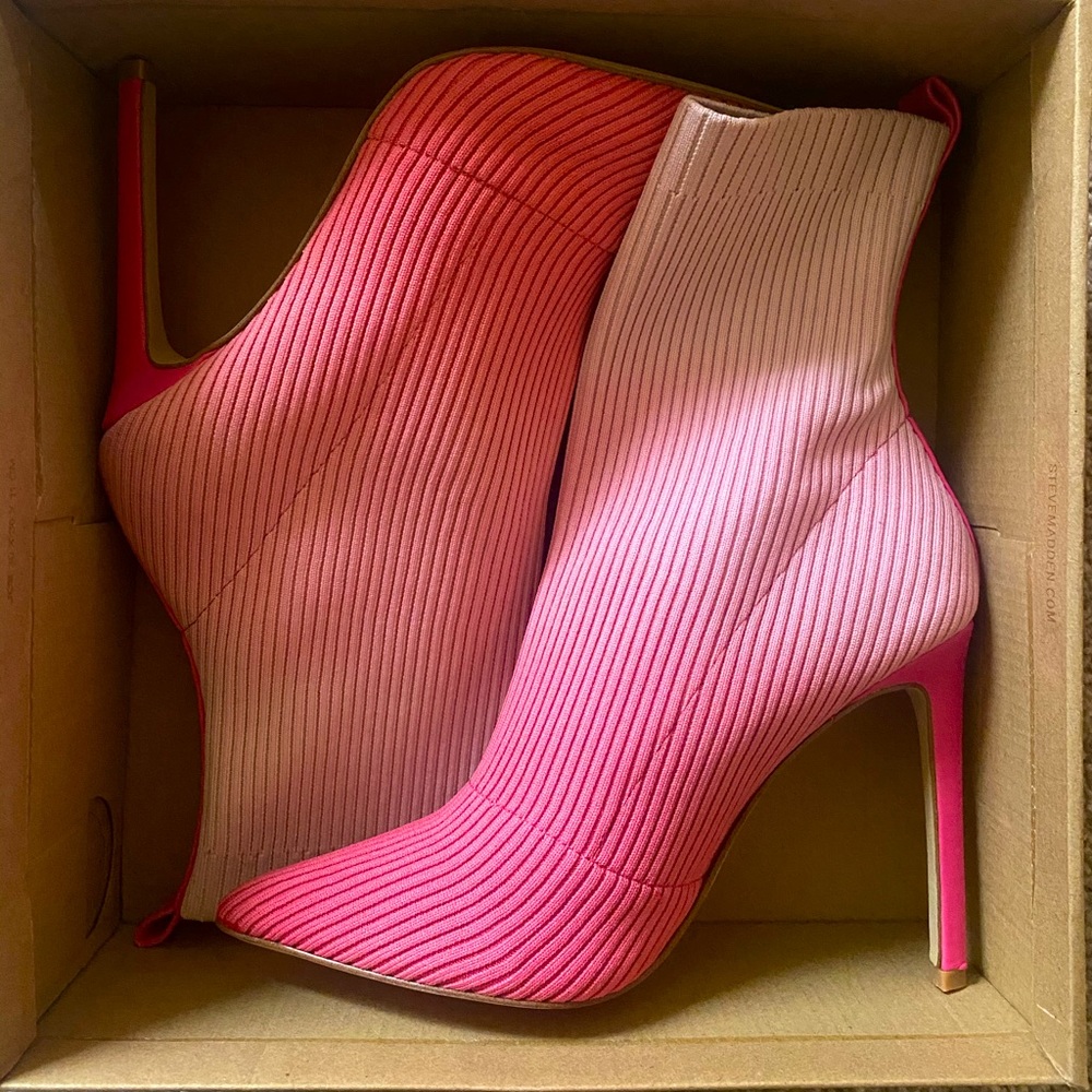 Steve Madden Pink Ombré Doler Bootie